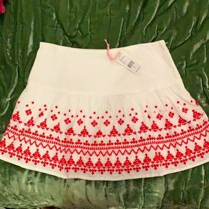 White with red embroidery Vineyard Vines skirt